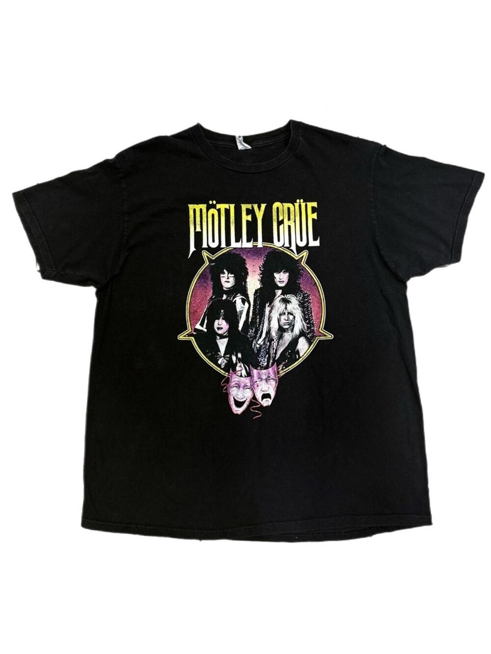 Vintage Motley Crue Band Black Rock Metal Graphic Tee